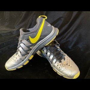 Men’s Nike sneakers